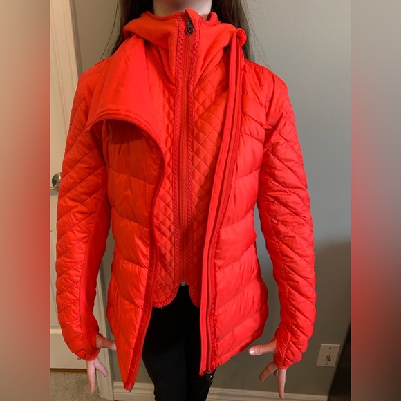 NWOT Lululemon Red Fall/Spring Jacket for Runners - Picture 12 of 16